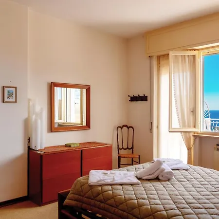 168 - La Terrazza Sul Mare, Casa A 10 Minuti Da Spiaggia, Parcheggio Privato Gratis Sanremo