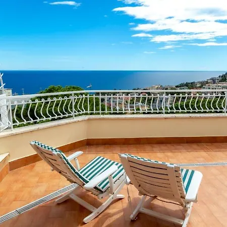 168 - La Terrazza Sul Mare, Casa A 10 Minuti Da Spiaggia, Parcheggio Privato Gratis Apartament